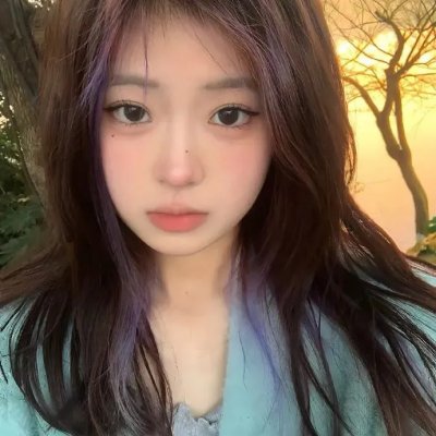 采蘑菇的夫妇